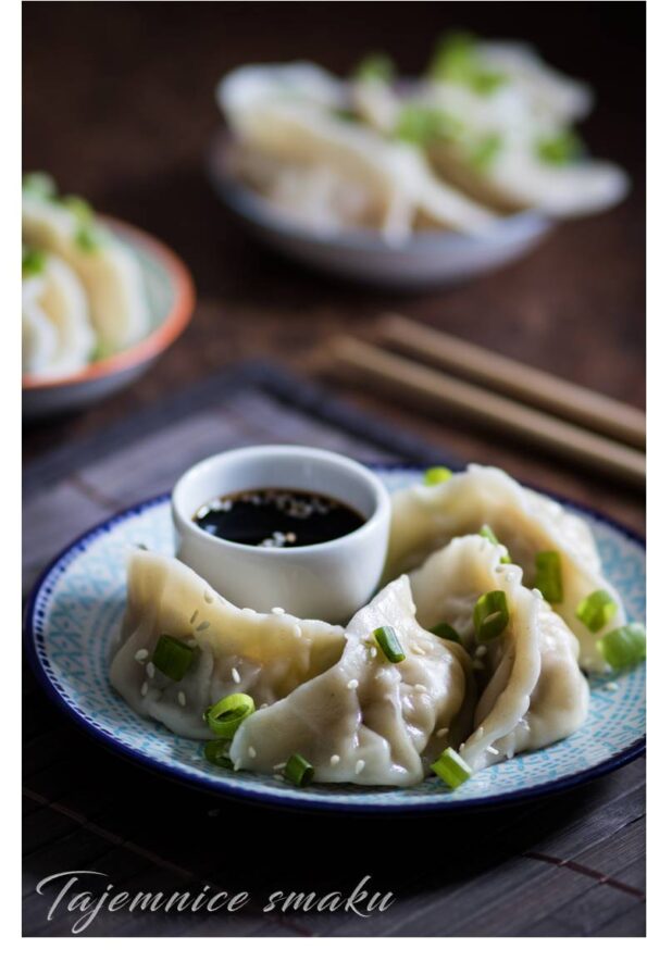 pierogi mandu koreańska kuchnia