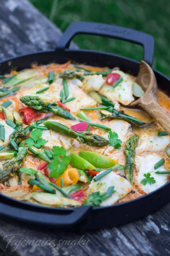 tajskie curry z rybą z patelni