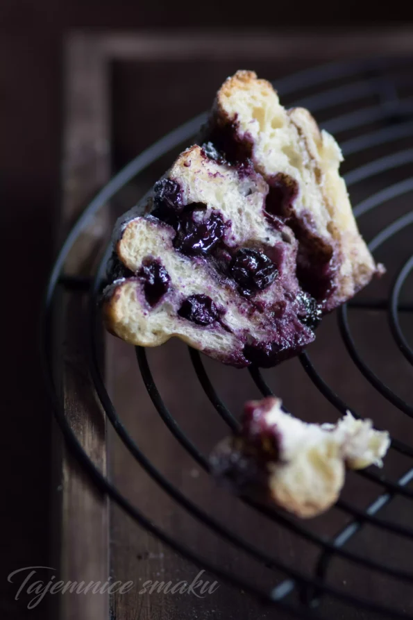 Blueberry cinnamon rolls 