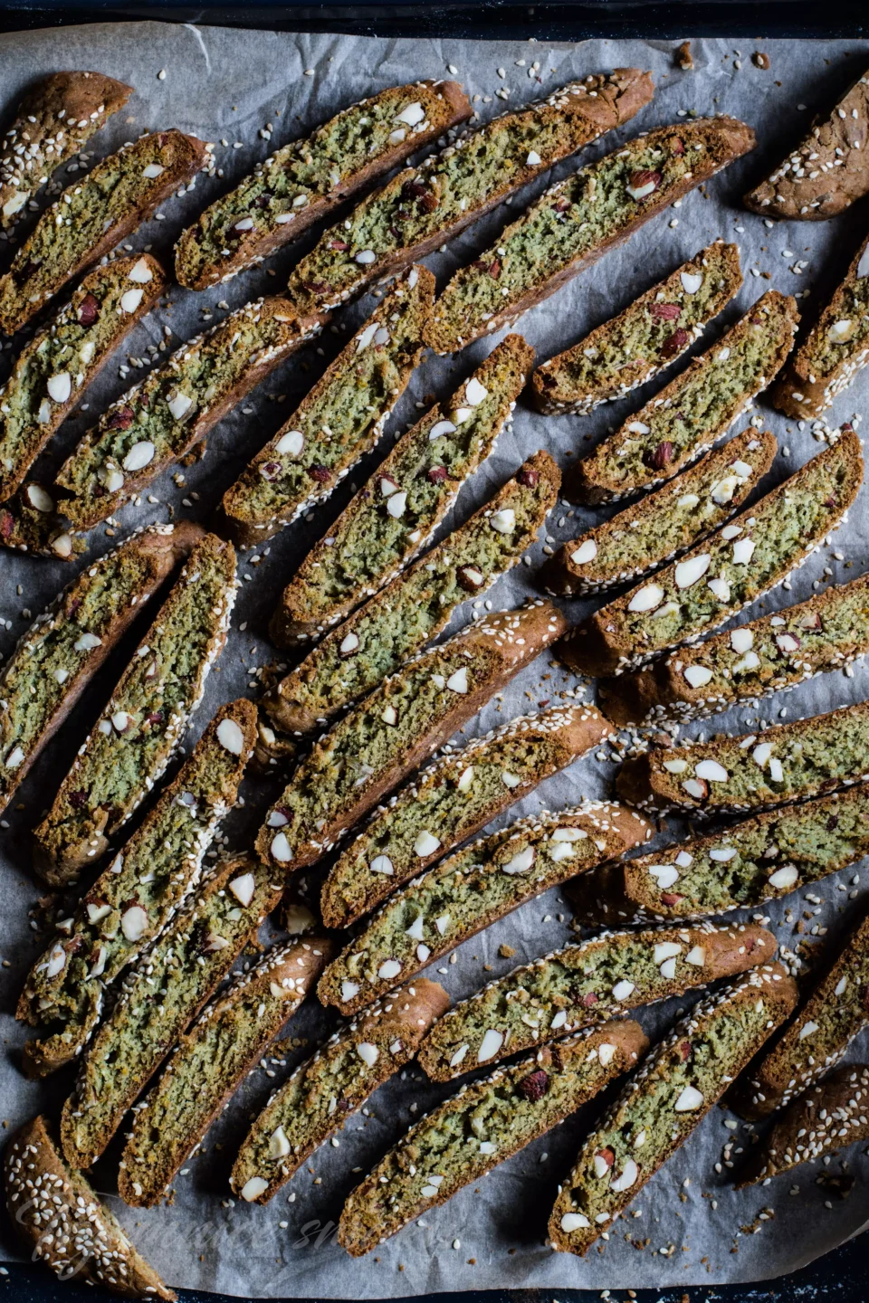 Pomarańczowe ciasteczka z migdałami. Paximadia - greckie biscotti