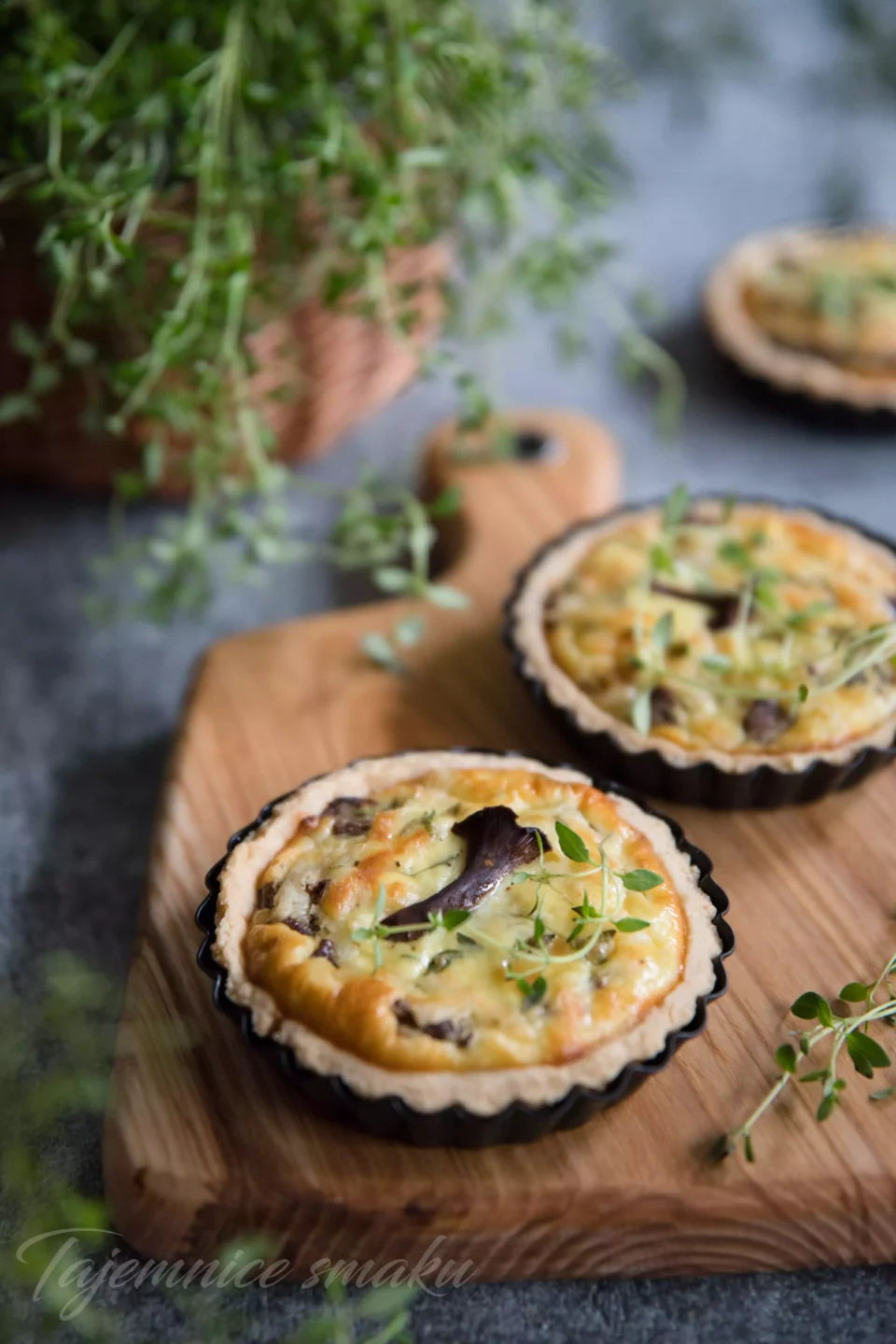 mini-tarty-tartaletki-quiche-z-kurkami