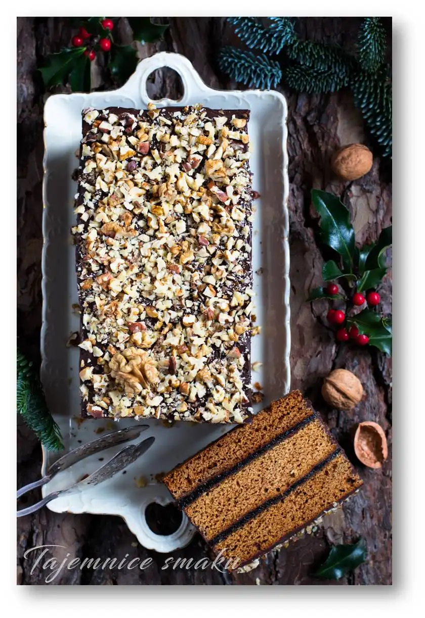 piernik-staropolski-z-dojrzewajacego-ciasta-przekladany-powidlami-sliwkowymi