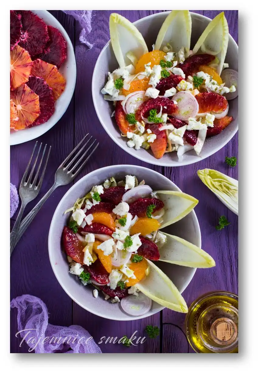 salatka-z-cykoria-pomaranczami-i-owczym-serem-roquefort