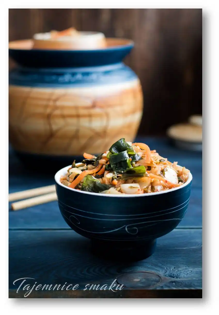 weganskie-kimchi-czyli-koreanska-kiszonka-z-wodorostami-wakame
